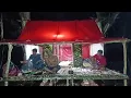 Download Lagu Camping hujan deras semalaman membangun rumah besar di hutan makan enak saat hujan malam yang dingin