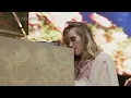 Suki Waterhouse Performs Notting Hill at Lollapalooza Chicago 2026
