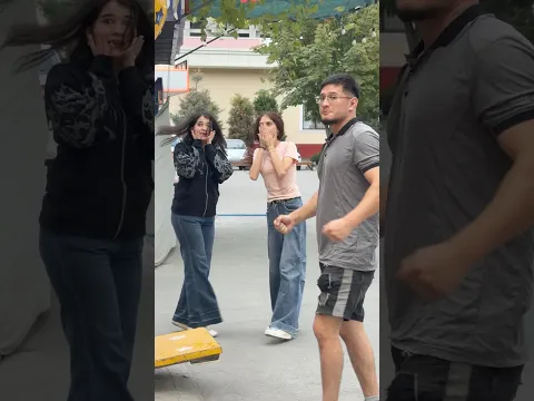 Nerd Girl Saved Him From Embarrassment 😂🥊