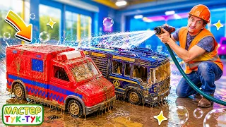 Пожарная машина в грязи! Мастер тук-тук спешит на помощь