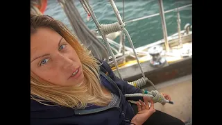 The best DIY boat ladder – Sailing Oka Solo –