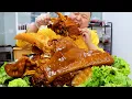 Download Lagu 68买两颗羊头，阿强做“香辣羊头”，软烂脱骨，直接用手撕下口啃，过瘾！【cram阿强】