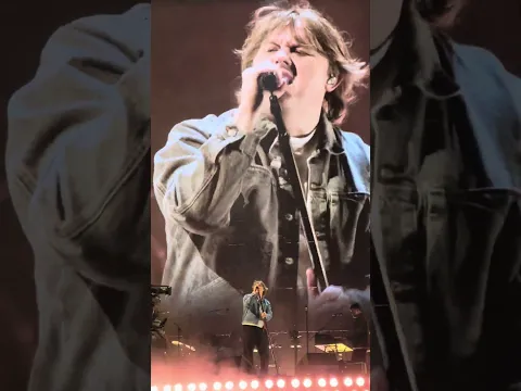 A girls dream came true Lewis Capaldi 2026 🤩 #lewiscapaldi #grace #wythenshawe #manchester