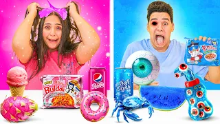 تحدي اكل يوم كامل بنفس لون ملابسنا قصينا شعرها انهيار بكاء 