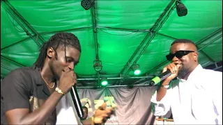 kuami eugene and sarkodie perform happy day for the first time during hero night concert
