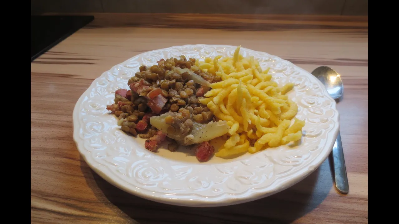 
          
          
          
            
            Linsen mit Spaetzle und Bauchfleisch
          
        . 