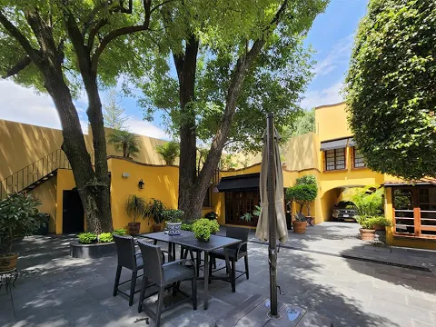 Download MP3 Magnífica residencia en Coyoacán, con un patio jardín de revista, estilo mexicano