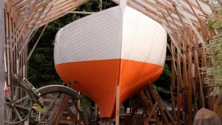 Boatbuilding – Painting the hull! (Tally Ho / EP99)