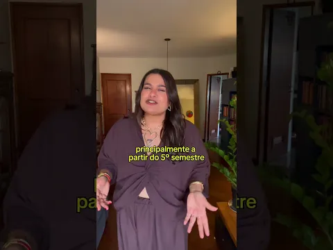 O pai dela não estará presente fisicamente, mas estará representado por algo essencial.