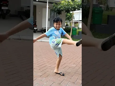 Skill keren Reihan main Sepakbola 🤣