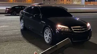 اغاني تيك توك ابص لروحي فجأة لقيتني كبرت فجأة تعبت من المفاجأة ونزلت دمعتي قوليلي ايه يا مرايتي 