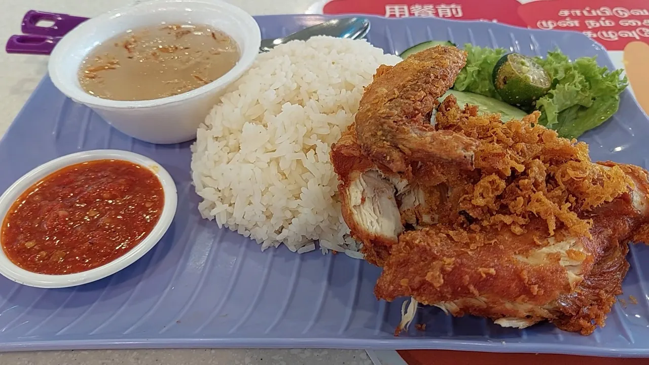 Tiong Bahru Food Centre. Trying some food there I have not tried before