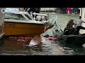 Lagu MOTOSCAFO IMPAZZITO TRAVOLGE GONDOLA A RIALTO