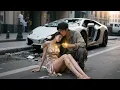 Download Lagu 女總裁車禍危在旦夕，路過窮乞丐神光透眼3針精準定位讓她起死回生！首富當場贈送千億資產，女總裁以身相許做報答，從此走上人生巔峰#传说医圣