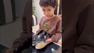 I CUT HIS SHOES Shorts 