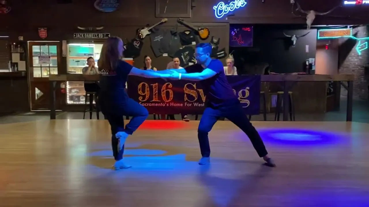 Michael Cheng & Amber O’Connell @ 916 Swing (8/30/22)