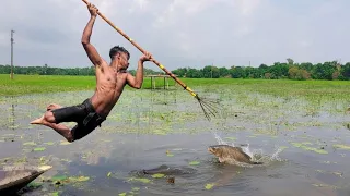 Epic Boat Fishing with Bamboo Teta | টেটা দিয়ে নৌকায় মাছ শিকার 