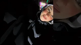 بحبك سهل اقولهالك هنا وهناك  دندنها