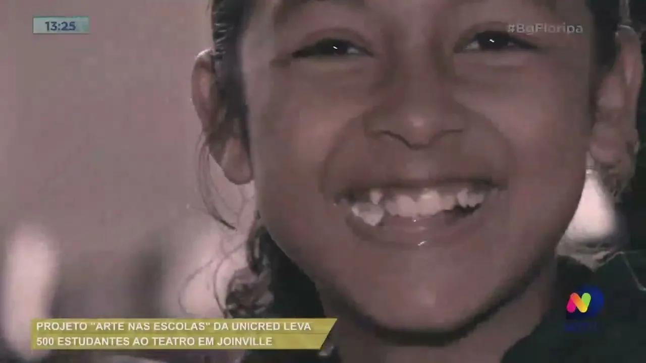 Projeto 'Arte nas Escolas' da Unicred leva 500 estudantes ao teatro em Joinville