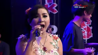 Download Kaisar Republik Dangdut // Pinta Terakhir cover Tia Monica MP3
