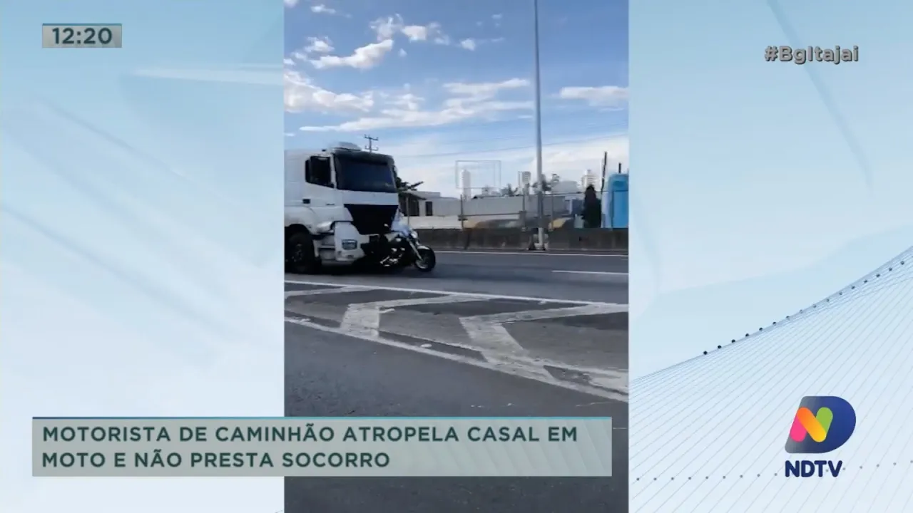 Motorista de caminhão atropela casal em moto e não presta socorro