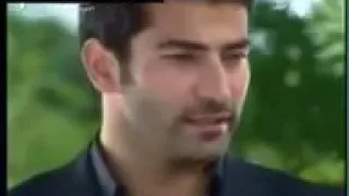 ما بنكر اني حبيتك وجوات عيوني خبيتك الاغنيه دي فيها وجع كتير وبتوجع قلبي من سنين الوصف 