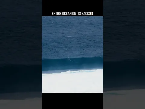 Monster waves moving over these reefs from very deep water over the last few dayss! #deepsea