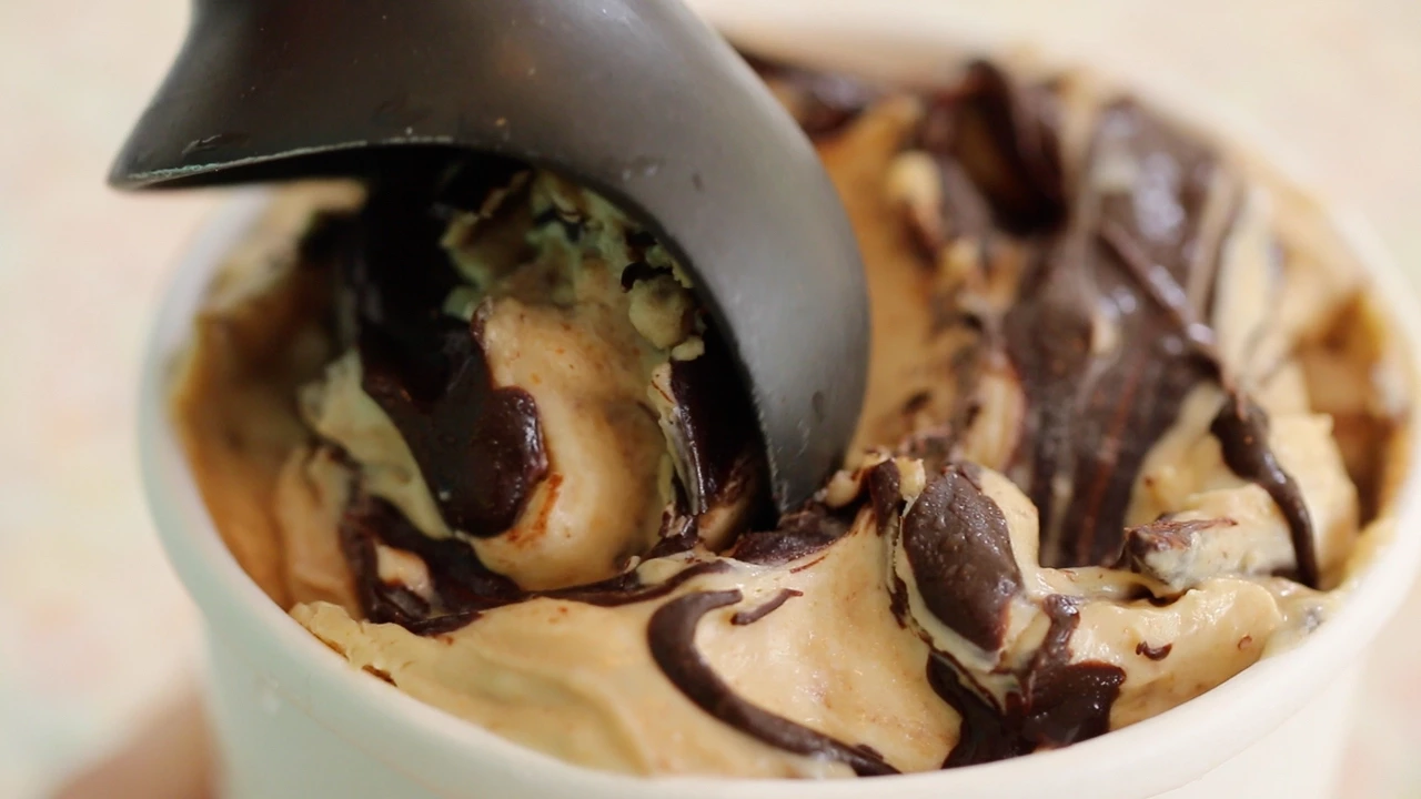 Peanut Butter & Chocolate Ice Cream Recipe - Gemma
