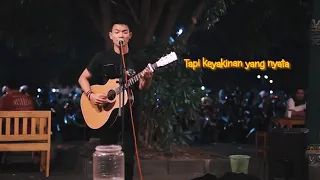 Download Live Tri Suaka Suci Dalam Debu - Iklim MP3