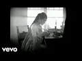Download Lagu ERA - Divano (Official Video)