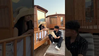 البنت ام تيجي تاخد رايك في حاجه دندنها