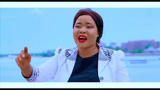 elizabeth ngaiza usikate tamaa official video directed by fahim rasham