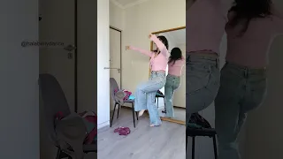 لما عم تحاولي تكوني ايجابية   دندنها