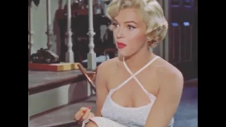 مارلين مونرو أيقونة الجمال التى ماتت حزينة في فديو نادر  مارلين مونرو أيقونة الجمال التى ماتت حزينة في فديو نادر