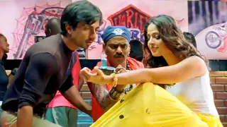 Anushka Shetty नागार्जुन के नाम का हाथ पर टैटू बनवा रही हैं | Super फिल्म का सीन