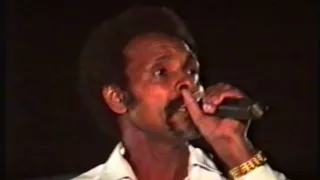 الفنان ابوعركي البخيت مهرجان الوفاء للفنان مصطفى سيد أحمد الحصاحيصا مايو ١٩٩٦م 