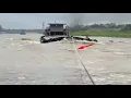 Download Lagu Numerous Boats Failed To Navigate Swift Currents of New Flood Season at Red River, VietNam