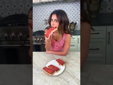 Pan Con Tomate. 4 Ingredients. 10 Minutes. (Pan con Tomate Recipe) #tomatorecipe