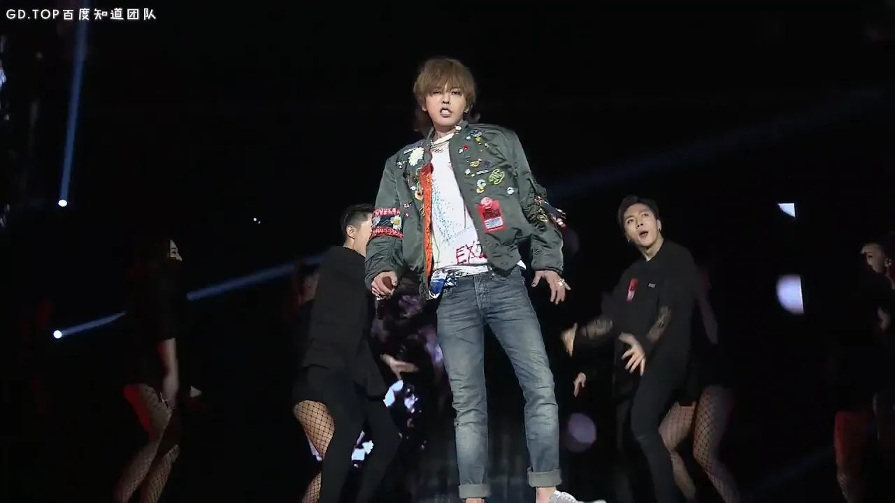 Bullshit (eng sub) live - G-DRAGON 2017 BIGBANG LAST DANCE in Seoul 지드래곤 - 개소리 (한국어 자막) Bullshit (eng sub) live - G-DRAGON 2017 BIGBANG LAST DANCE in Seoul 지드래곤 - 개소리 (한국어 자막)