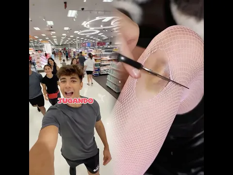 JUGANDO a las Escondidas con mi Familia en TARGET