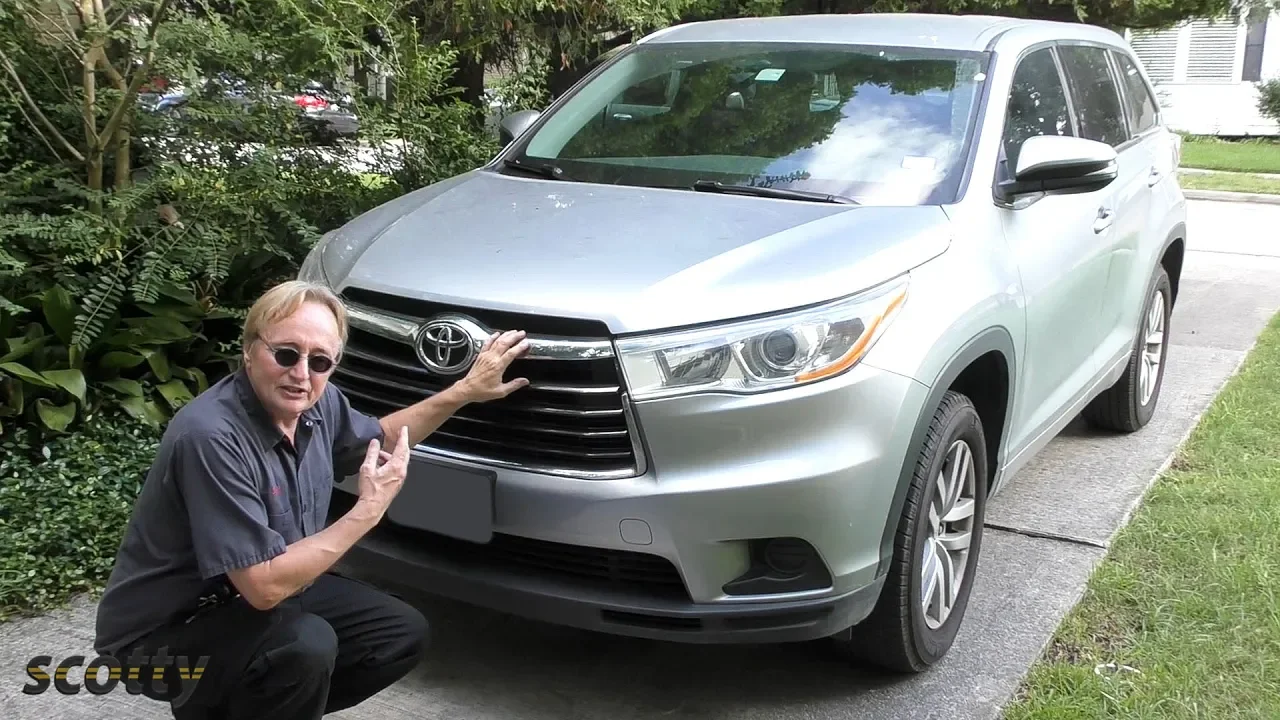 Outline Video Here's Why the Toyota Highlander is the Best SUV for the Money