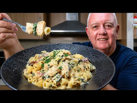 One Pan Chicken Pasta with the Most Addictive Sauce