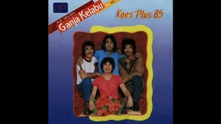 koes plus senyummu dan gitarmu