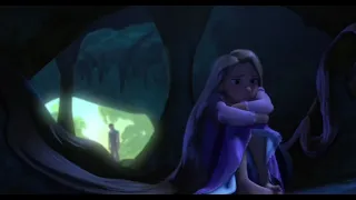 رابونزل أنا مش مصدقه إني نزلت أخيرا     دندنها