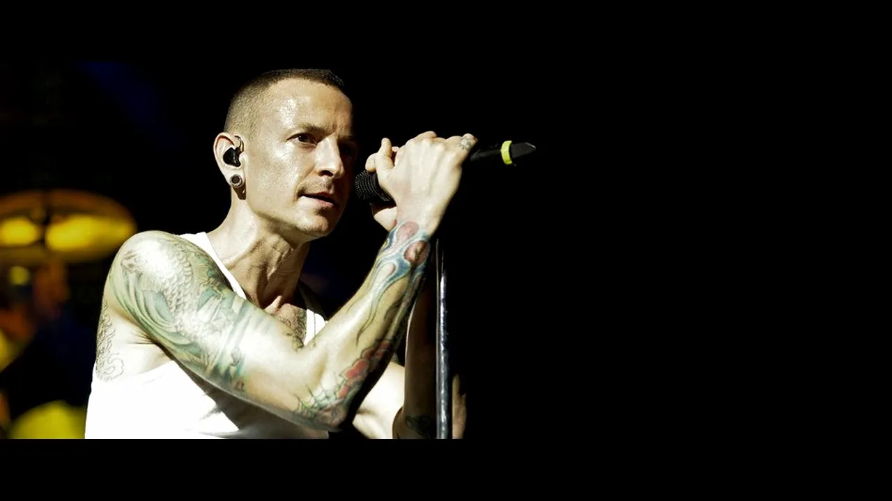 Linkin Park - New Divide (Live Hollywood Bowl 2017) Linkin Park - New Divide (Live Hollywood Bowl 2017)