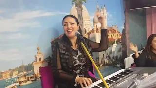 خلوهولي ريدي رفيق العمر             بقيادة الفنانة رحمة بن عفانة   دندنها