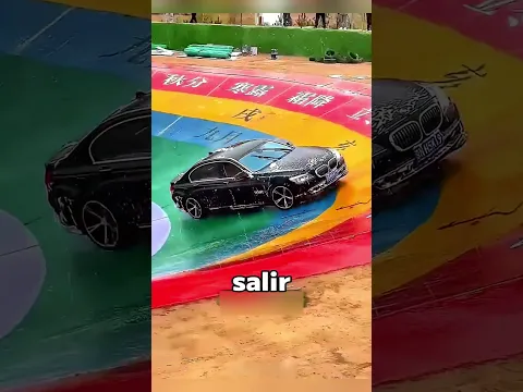 ¿Quién sale del foso resbaladizo? 🚗