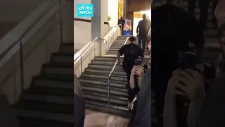 بعد انهياره في الجنازة أحمد الشيخ يقدم واجب العزاء في الراحل إيهاب جلال 