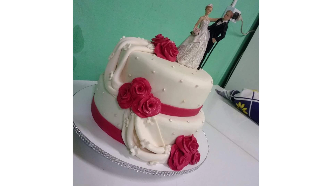 Bolo de casamento 2 andares.