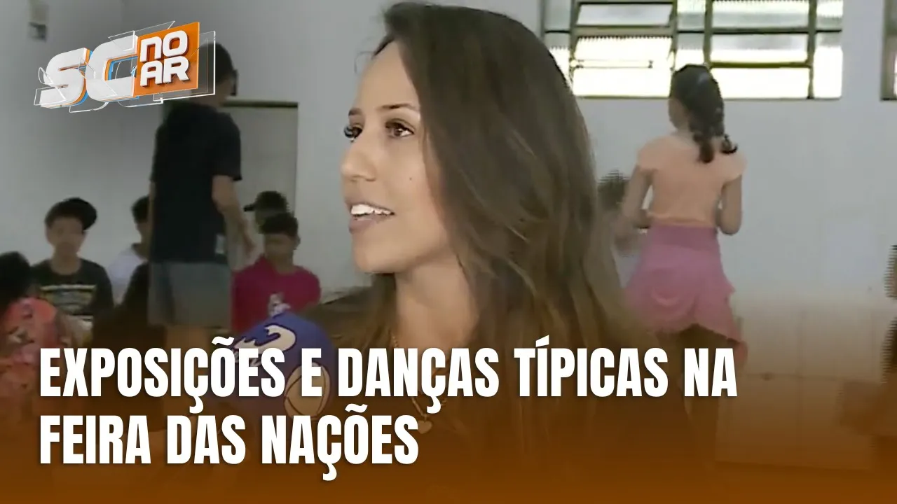 Escola em Chapecó realiza Feira das Nações com exposições e danças típicas